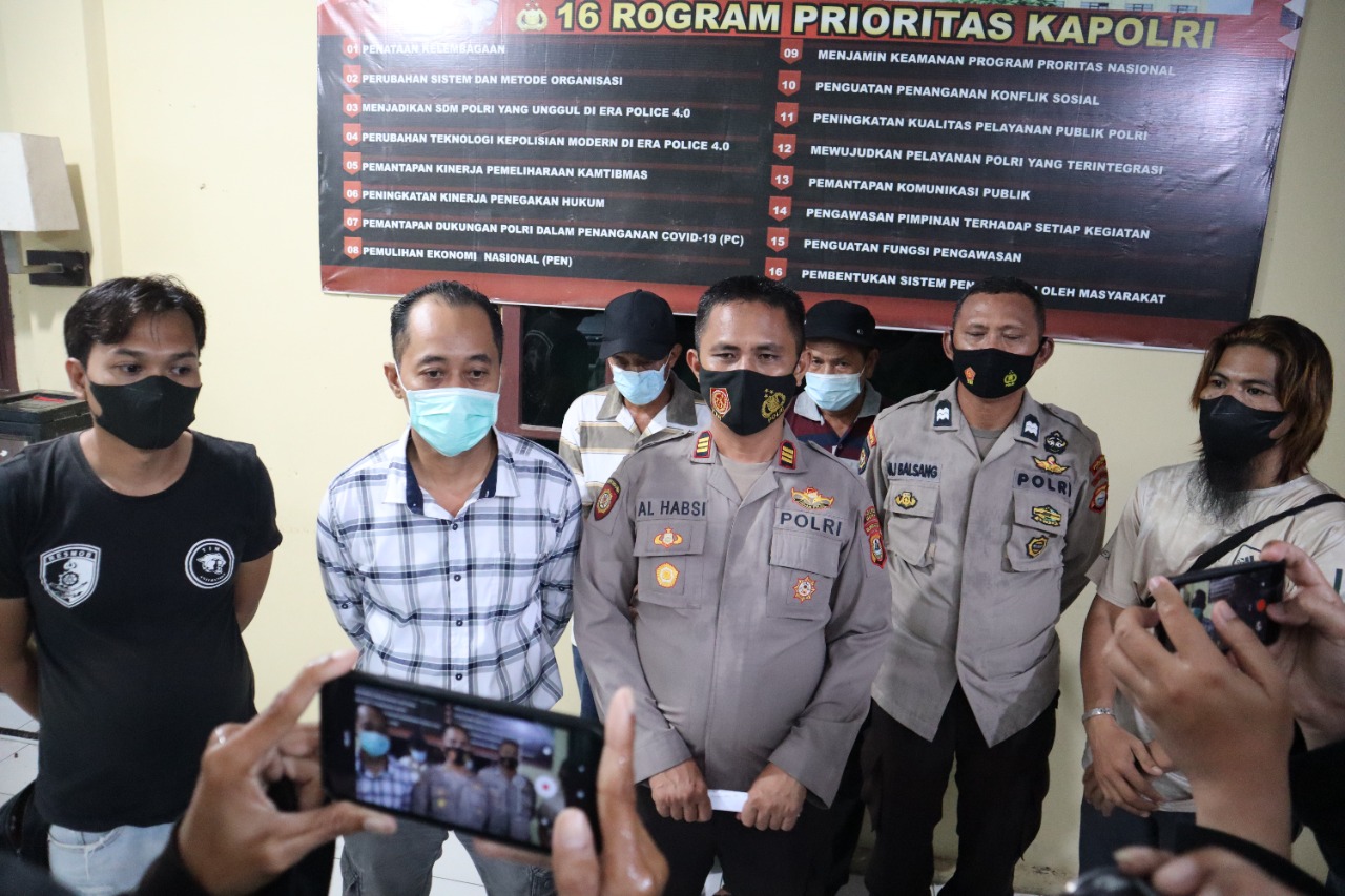 Aksinya Sempat Terekam CCTV, Dua Pelaku Curnak Serahkan Diri Ke Polek Bajeng