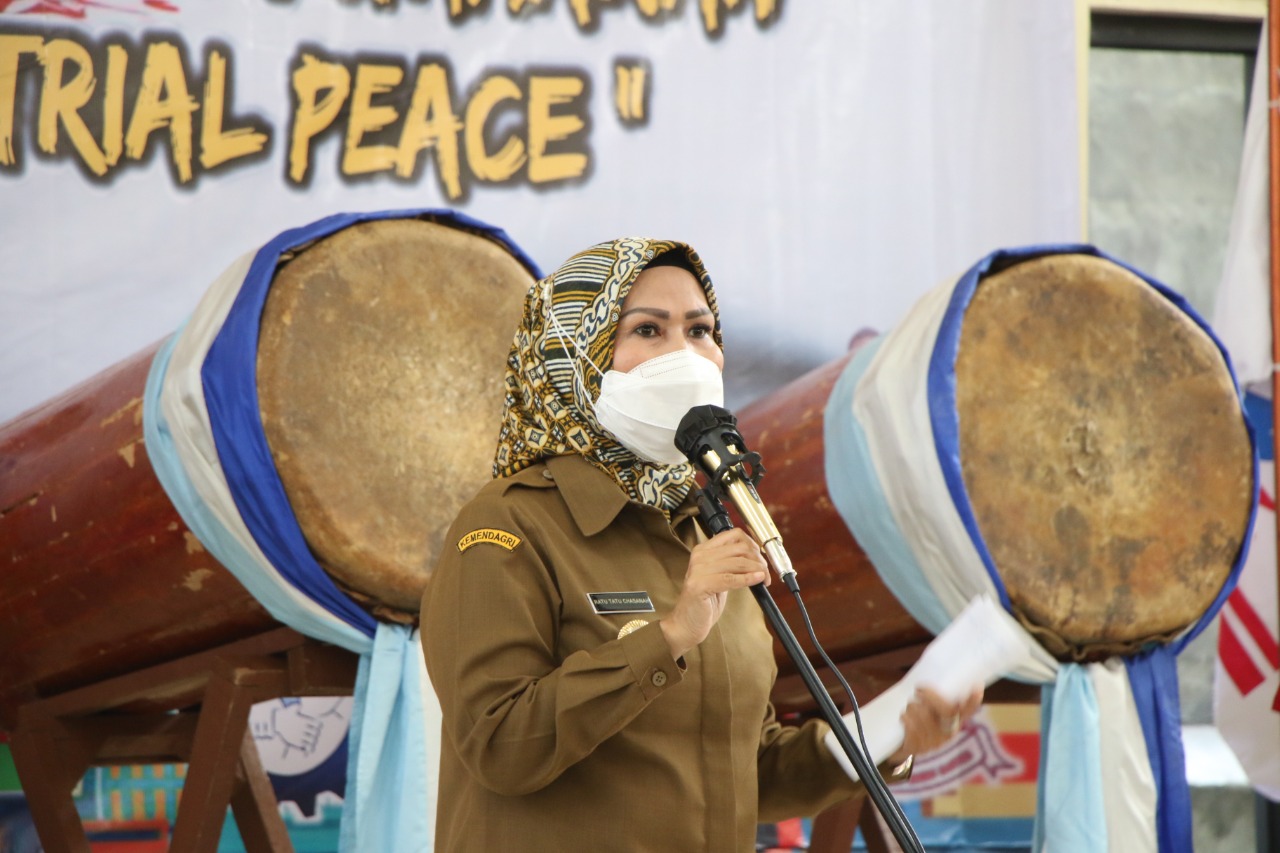 Bupati Serang Sampaikan Kunci Kesejahteraan Buruh