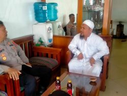 Bangun Sinergitas, Kapolsek Bayah Polres Lebak Sowan Ulama Umaroh di Desa Bayah Barat