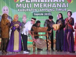 Bupati Lampung Timur M. Dawam Rahardjo Memberi Sambutan Dalam Acara Grand Final Pemilihan Muli Mekhanai Lampung Timur