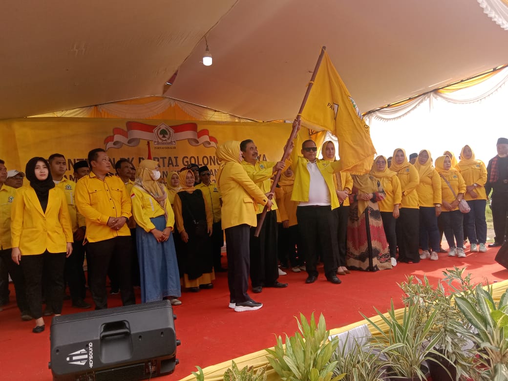Ketua DPD II Partai Golkar Kota Cilegon Dra.Hj.Ratu Aty Marliati MM, Melantik Ketua PK Kecamatan Pulomerak & Gerogol