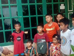 Agar Lebih Dekat, Bhabinkamtibmas Polsek Somba Opu Temui Anak-Anak di Wilayah Binaannya