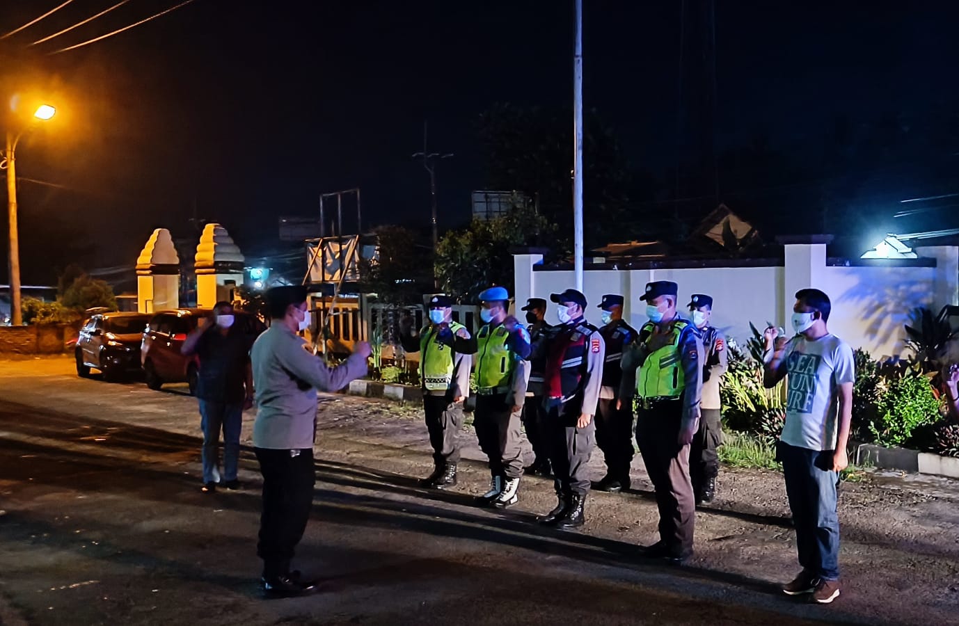 Polsek Warunggunung Polres Lebak Perketat Prokes menjelang Idul Adha dan Melaksanakan KRYD ( Kegiatan Rutin Yang Dilaksanakan) di wilayah Kecamatan Warunggunung
