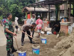 Kompak dan Bersinergi, Bhabinkamtibmas dan Babinsa bersama Warga di Gowa Kerja Bakti Pembangunan Mushola