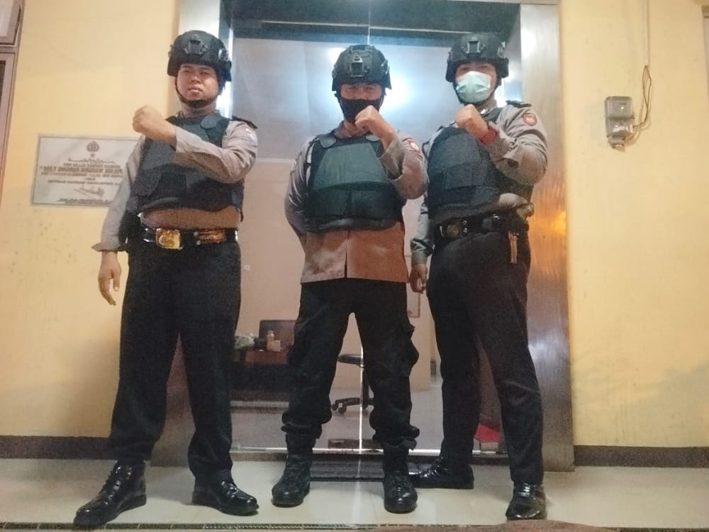 Personil Piket Jaga Polsek warunggunung Polres Lebak Maksimalkan fungsi Pengamanan penjagaan Mako