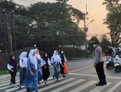 Protap setiap pagi personil Polsek Warunggunung Polres Lebak malaksanakan pengaturan Lalulinta