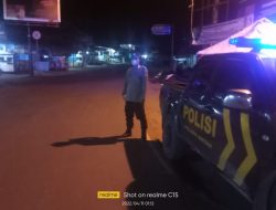 Patroli Dialogis Malam Hari Polsek Bayah Polres Lebak Cegah Kamtibmas di Simpang Terminal Bayah Desa Bayah Barat