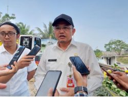 Pihak Dinas Lingkungan Hidup Turun Tangan Untuk Kegiatan Antipasi Banjir Di SUngai Madaksa