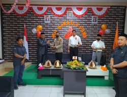 Ucapkan Selamat Ulang Tahun Yang Ke-4, Kapolres Gowa Kunjungi Kantor Bawaslu Kabupaten Gowa