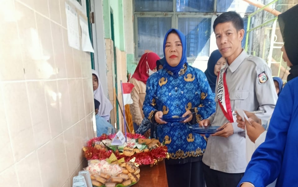 Imunisasi MR pelindung bagi anak Indonesia SD Negeri Kaccia siap melaksnakan.