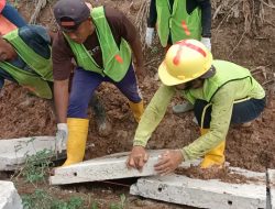 Tim SMSI Way Kanan temukan banyak temuan di proyek Peningkatan didaerah Irigasi di Way Umpu saluran sekunder