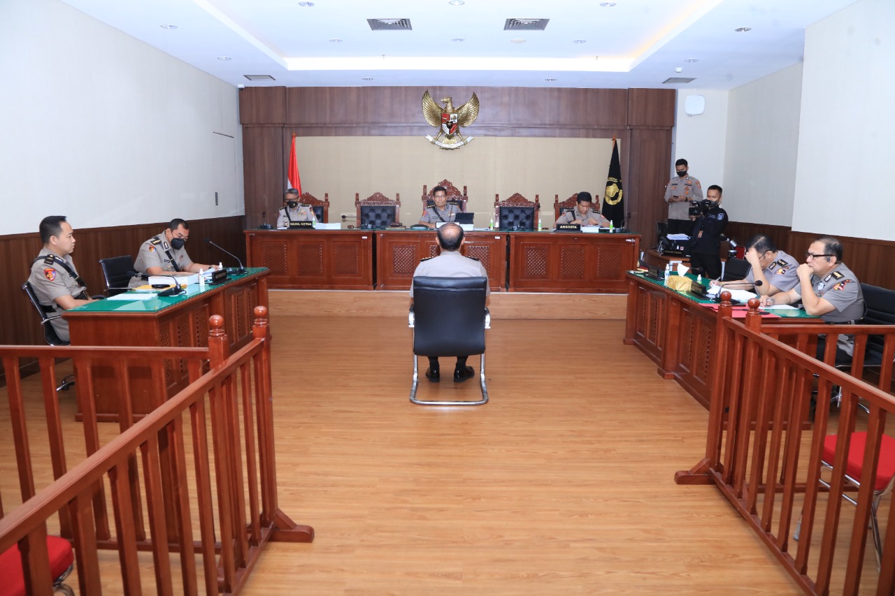 Polri PTDH Eks Kapolres Bandara Soetta