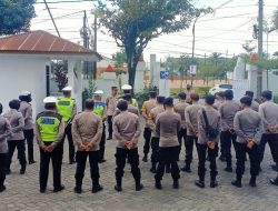 Kapolsek Somba Opu Pimpin Apel Pengamanan Aksi Unjuk Rasa di Kantor DPRD Kab Gowa 