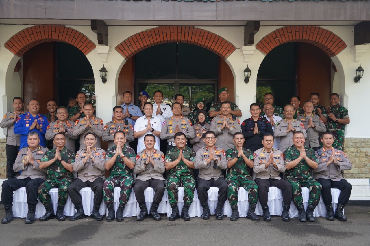 Sinegritas TNI-Polri Danrem 064/MY Di Kunjungi Kapolda Banten