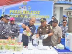 Penemuan 22 Bungkus Narkoba Jenis Sabu Sabu Oleh Lanal Lhokseumawe Di Pantai Seunuddon Aceh Utara