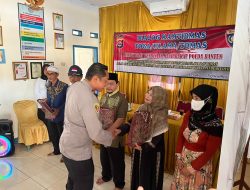 Kapolsek Warunggunung mendampingi Team Binmas dari Polda Banten Giat sosialisasi.