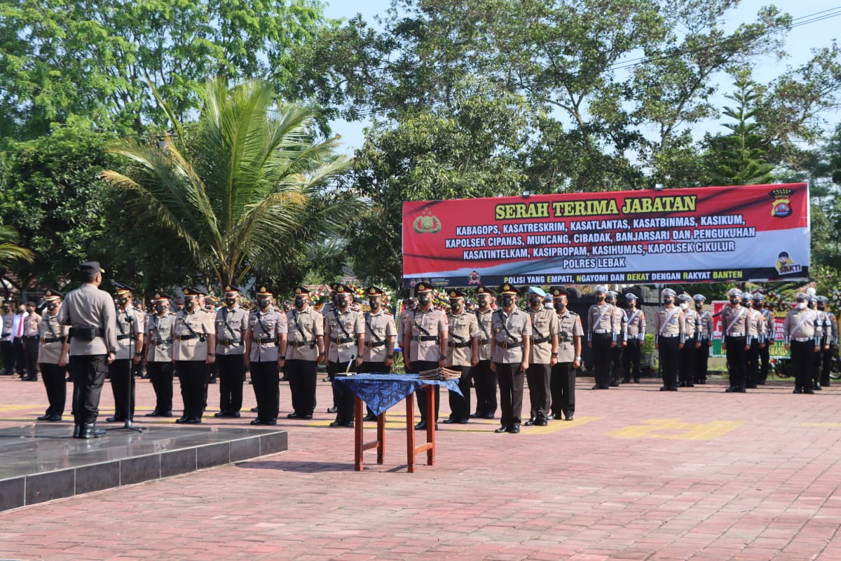 Kapolres Lebak pimpin Upacara Sertijab Lima PJU Polres Lebak dan Kapolsek Jajaran