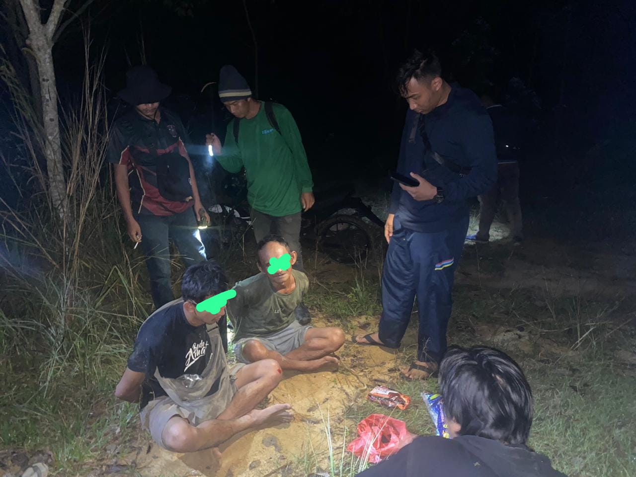 Menambang di hutan Menumbing,dua orang di gelandang ke POLRES Bangka-Barat