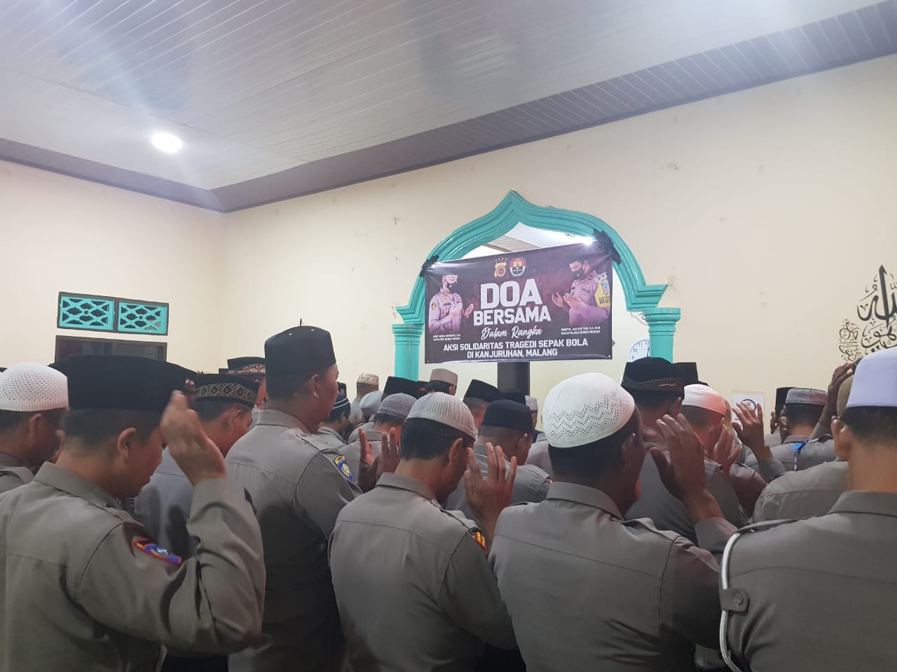 Polres Bener Meriah Gelar Shalat Ghaib Untuk Para Korban Akibat Tragedi di Stadion Kanjuruhan Malang