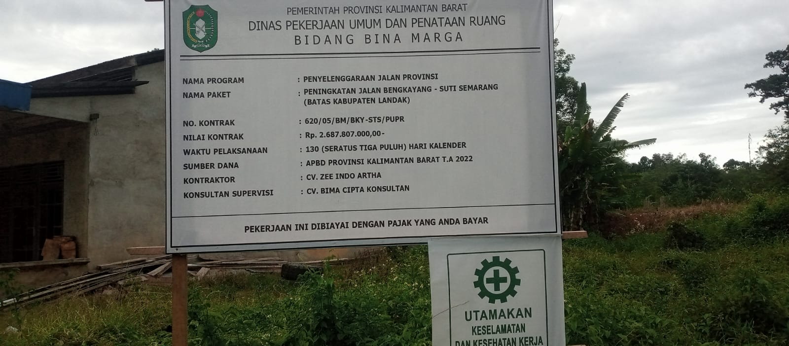 Miris,Proyek Peningkatan Jalan Bengkayang-Suti Semarang Diduga Menggunakan Material Limbah PETI.