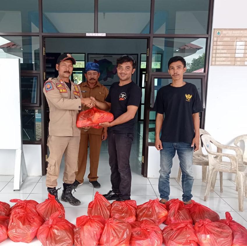 Paguyuban Warunggunung Lebak Banten (PWLB) peduli korban banjir bandang