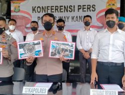 Kapolres AKBP Teddy Rachesna Penangkapan Tambang Emas Ilegal di kampung  Negeri Bathin menjadi contoh yang lain untuk tidak melakukan hal yang serupa