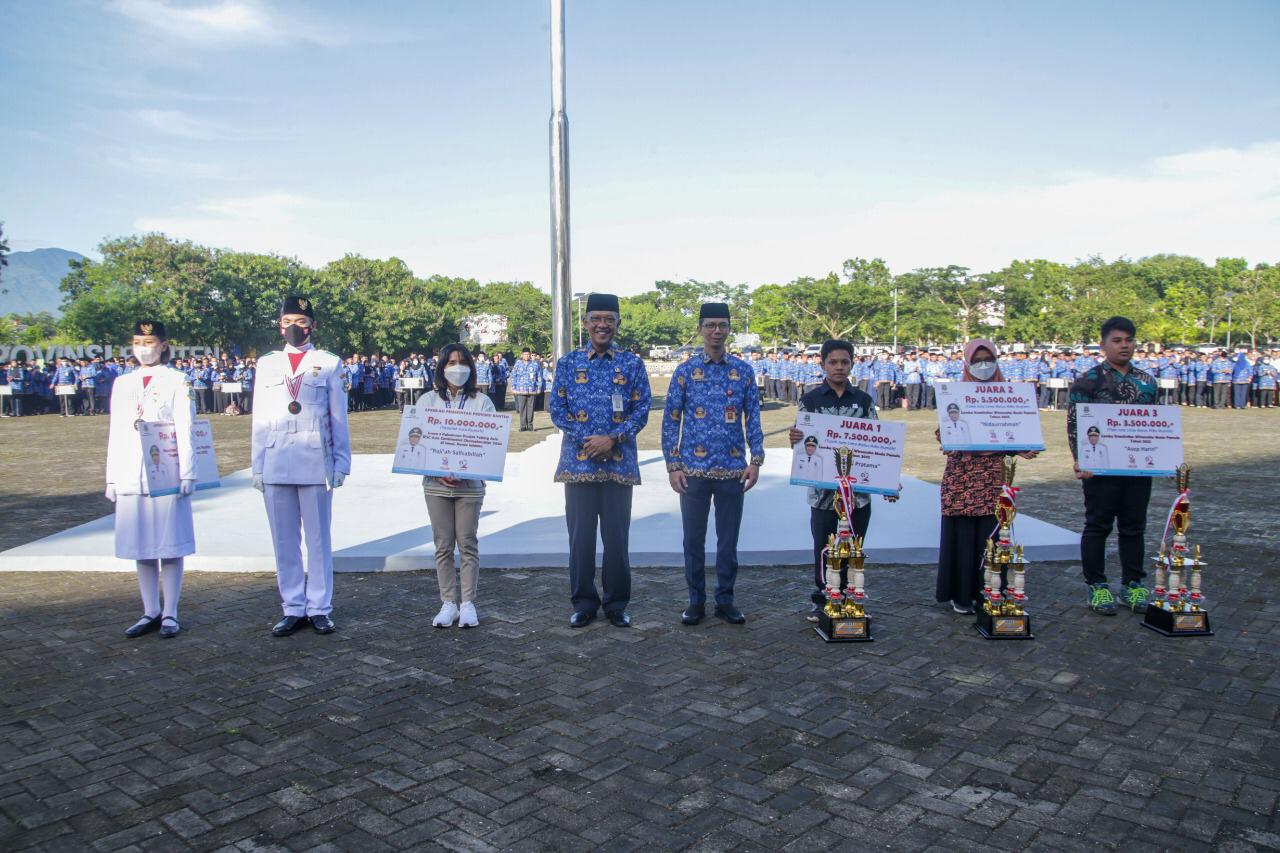 Pimpinan Upacara Peringatan Hari Sumpah Pemuda, Pj Sekda Tranggono  Ajak Pemuda Tangani Stunting