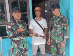 Sukarela, Warga Serahkan 1 Pucuk Senpi Rakitan Kepada Satgas Pamtas RI-MLY Yonif 645/Gardatama Yudha