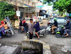 Pelayanan Terbaik di berikan Polsek Somba Opu melalui Giat Commander Wish pada masyarakat Di berbagai titik Persimpangan Jalan.