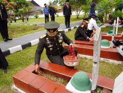 Danrem 064/MY Ziarah dan Tabur Bunga ke TMP Ciceri, Peringati Hari Pahlawan