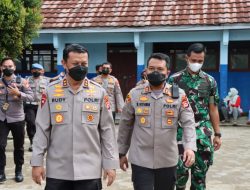 Kapolres Lebak Dampingi Kapolda Banten Tinjau Pelaksanaan Pengamanan Pilkades Lebak