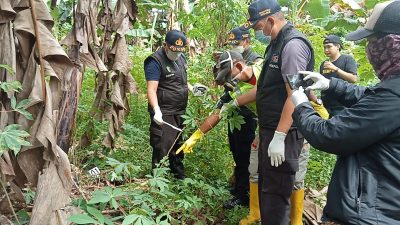 Mayat Bayi Terbungkus Plastik Gegerkan Warga Romang Polong, Polisi di Gowa Lakukan Olah TKP