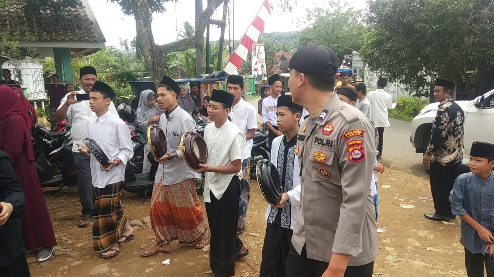 Pengamanan kegiatan peringatan maulid nabi Muhammad SAW Oleh Anggota Polsek Leuwidamar Polres Lebak