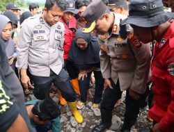 Diduga Serpihan Kepala Korban Tanah Longsor, Sidokkes Polres Gowa Lakukan Visum di RS Bhayangkara