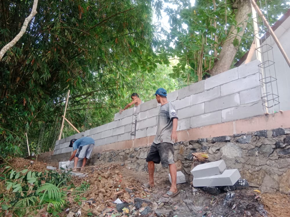 Proyek Penataan Infrastruktur di SMAN 1 Cibadak, Terkesan Di Paksakan.