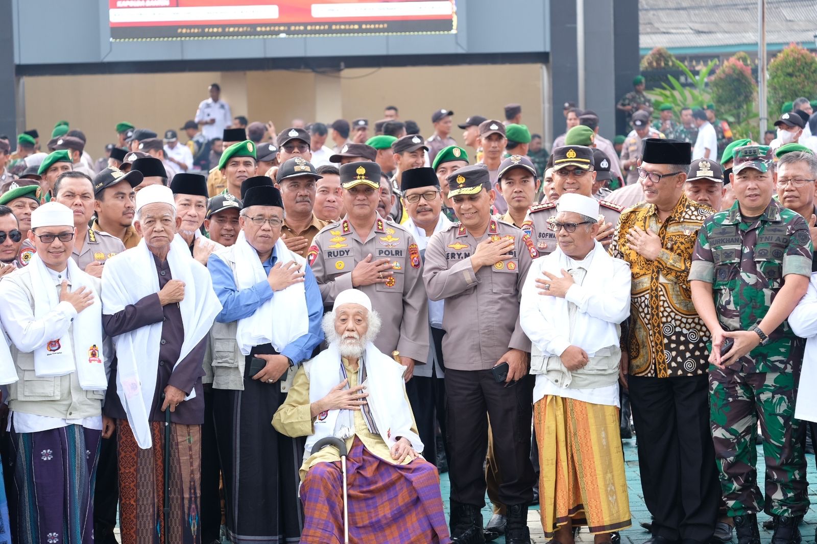 *Kapolda Banten Pimpin Apel Sinergi Tiga Pilar dan Launching Ulama Kamtibmas*