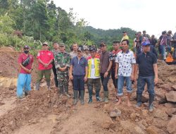 Wakil Bupati Gowa Tinjau Titik Longsor di Kecamatan Parangloe