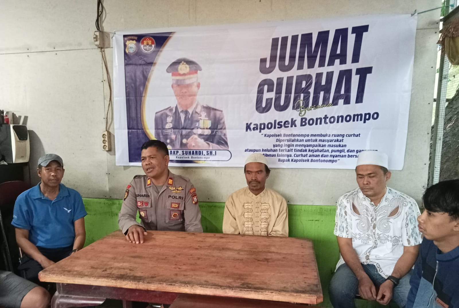 Kapolsek Bontonompo Menggelar Jumat Curhat.