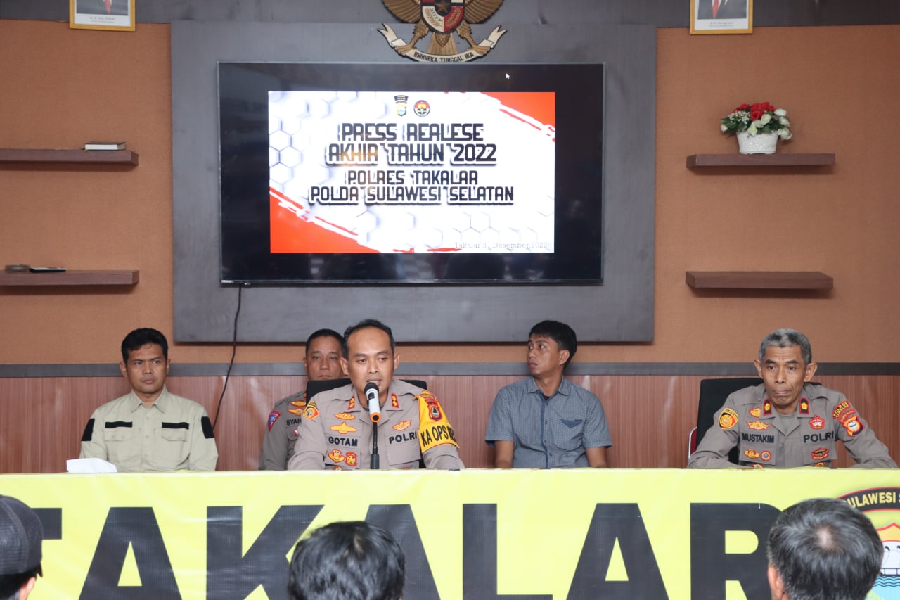 Gelar Konferensi Pers: Polres Takalar Selamatkan Uang Negara 1 Miliar Di Tahun 2022