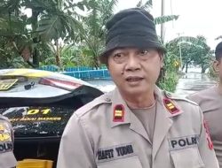 cuaca ekstrem tak meghalau Kapolsek Bonto marannu yang tetap semgat hadir bersama personil berbaur dalam memangkas pohon tumbang