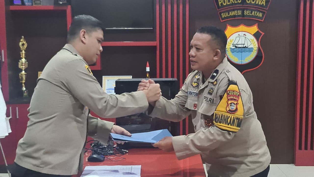 Respon Cepat Hadir Ditengah Warga Binaannya, Bhabinkamtibmas Desa Pakkatto Dapat Reward Dari Kapolres Gowa