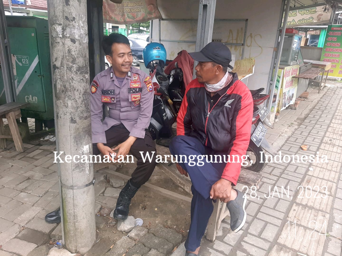 Bhabinkamtibmas Polsek Warunggunung Polres Lebak Menindaklanjuti Program Quick Wins Presisi Kapolri “Sambang Masyarakat