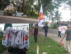 Ketua PAC Kecamatan Kayuagung Bersam Bappilu Kabupaten OKI.”Memasang Bendera Gerindra.