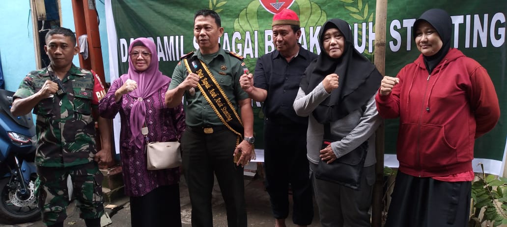 Koramil 1408 – 03/ WAJO Peduli Anak Stunting Dengan Memberikan Paket Sembako