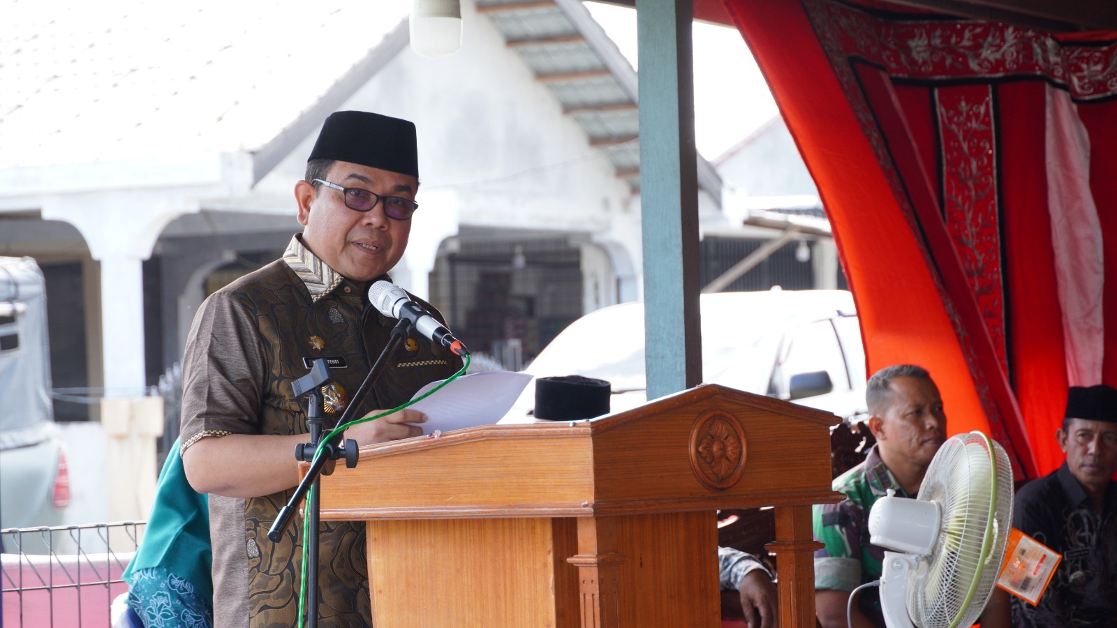 Bupati Aceh Barat, Drs. Mahdi Effendi, mencanangkan Bapak dan Bunda asuh bagi anak stunting se Kabupaten Aceh Barat