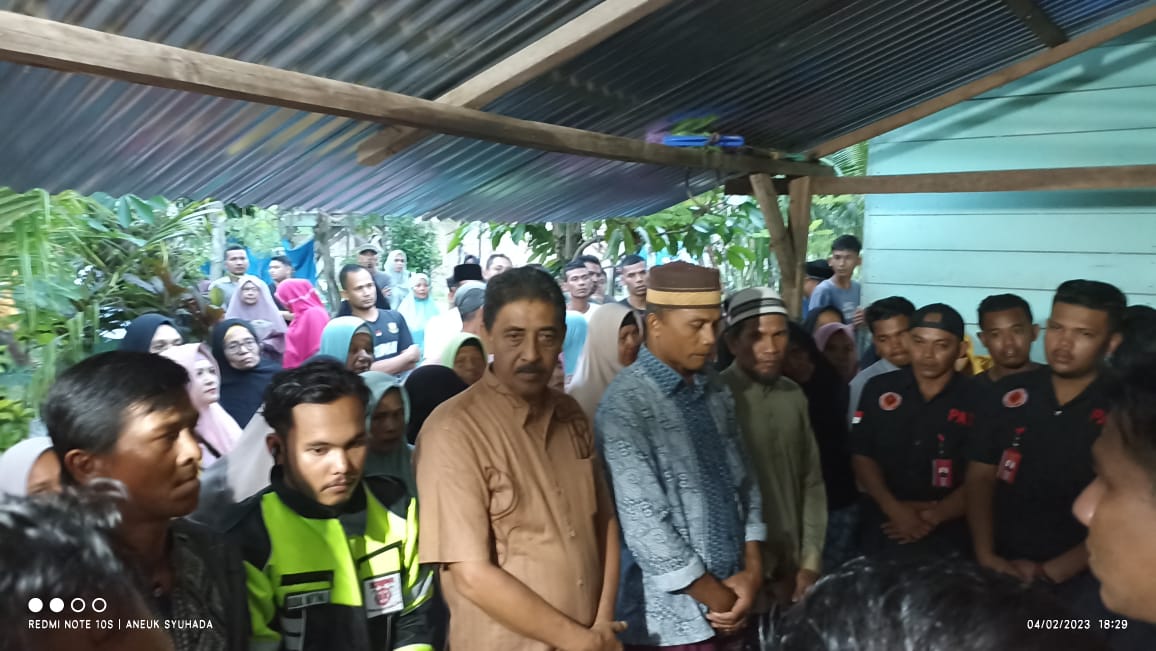 KETUM PAS H AKHYAR KAMIL SH AMANAHKAN DAYAT KETUA PAS KABUPATEN BIREUEN ACEH ANTARKAN ALMARHUM AMRIZAL RUMAH DUKA