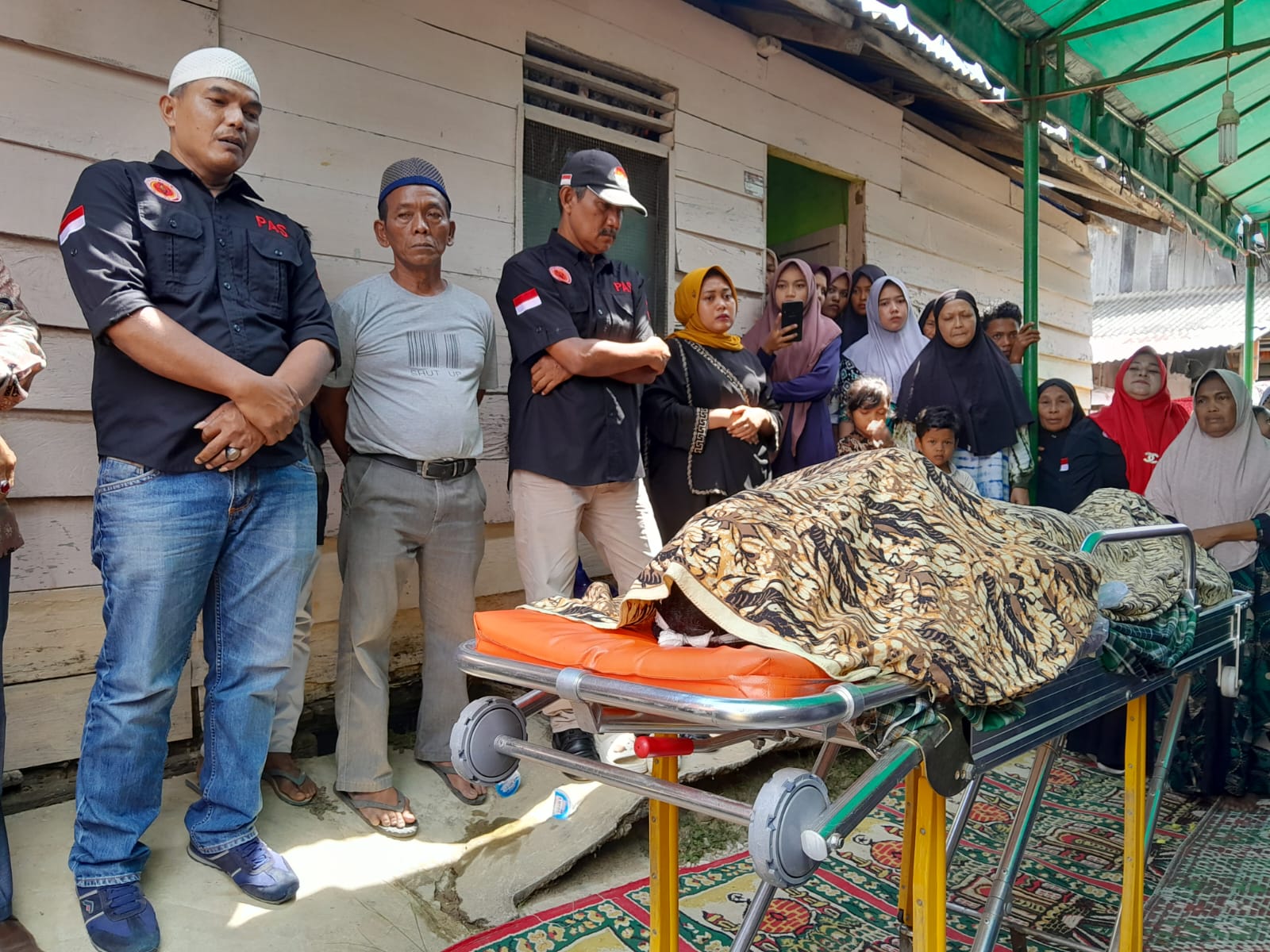 H AKHYAR KAMIL SH GIAT SOSIAL KE 250 X PAS PRIORITAS PULANGKAN JENAJAH SAHPUTRA KOTA LANGSA ACEH DITERIMA ZAKIRUDDIN ST DI RUMAH DUKA