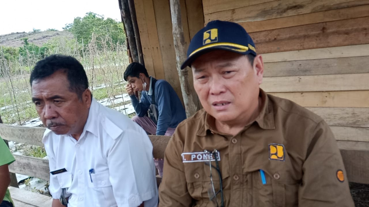 Respon Cepat Kadis PUPR Bengkayang,Camat dan Kepala Desa,Tinjau Jembatan Amblas Di Desa Beringin Baru