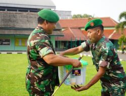 Jelang Bulan Suci Ramadhan Danrem 064/MY Beri Bingkisan ke Anggota