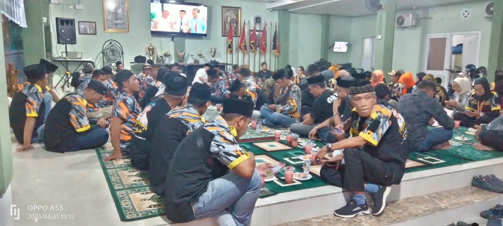 LSM GMBI Distrik Makassar & WILTER Sulawesi Selatan Bersama FORKOWA Menghadiri Undangan BUKBER MAYJEND TNI ( Purn ) H. Andi Muhammad Mappanyukki, SH. MH